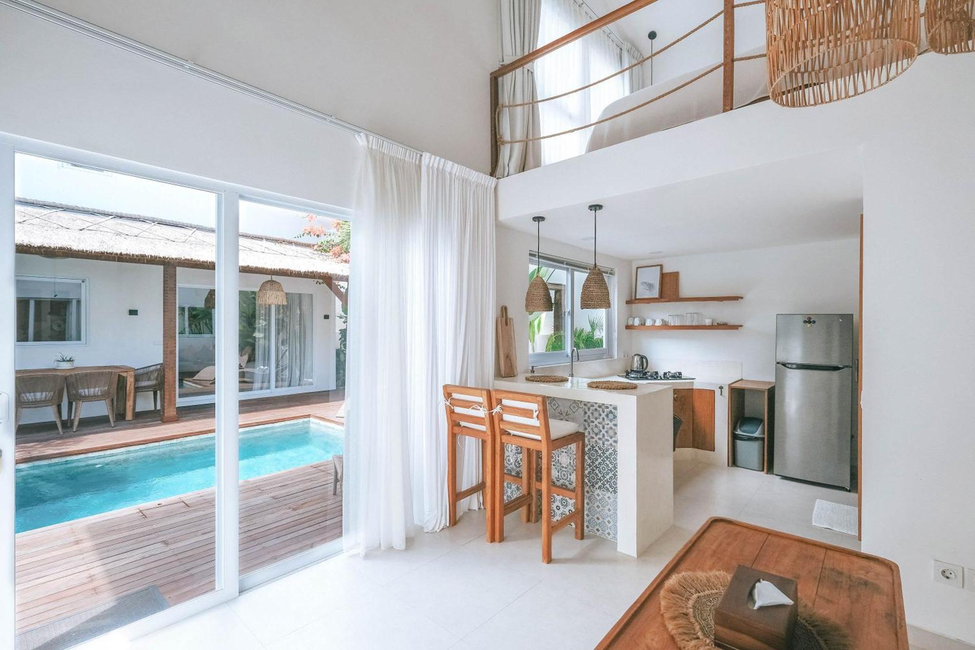 Sun & Moon Villa Canggu  Exterior photo